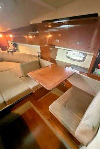 2010 Sea Ray 310 Sundancer