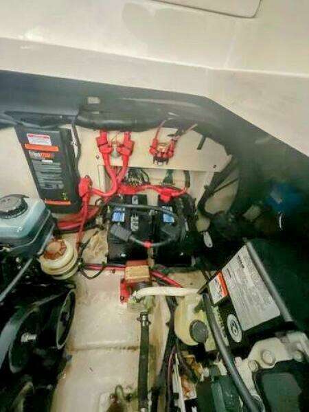 2010 Sea Ray 310 Sundancer