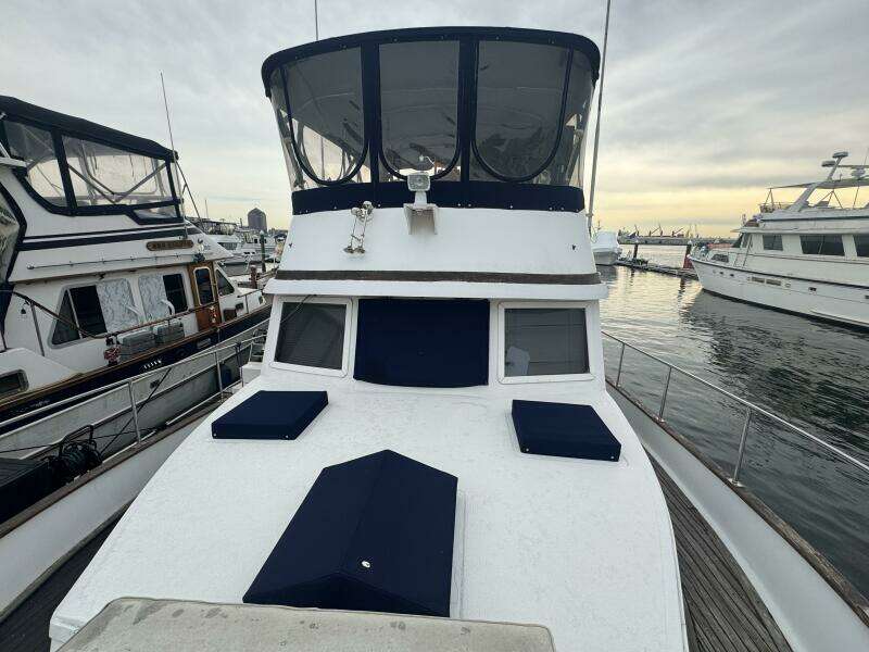 44' Marine Trader Bow Aft