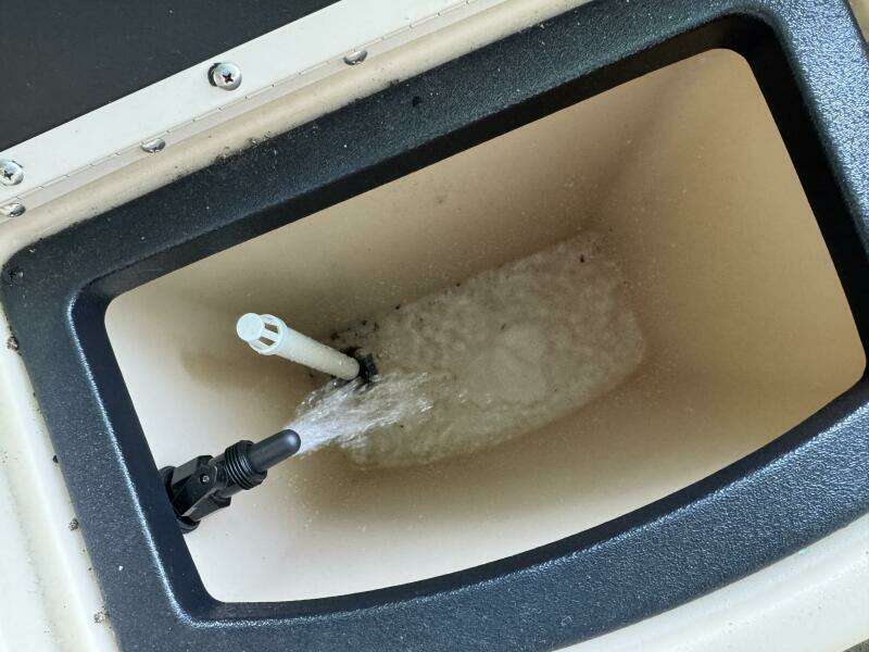 2019 Sun Tracker Fishin' Barge 20DLX