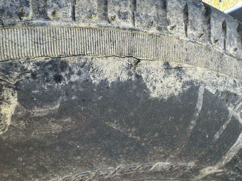 2019 Sun Tracker Fishin' Barge 20DLX