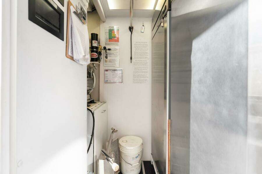 2010 Westport Superyacht