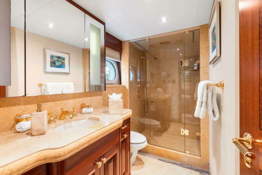 2010 Westport Superyacht