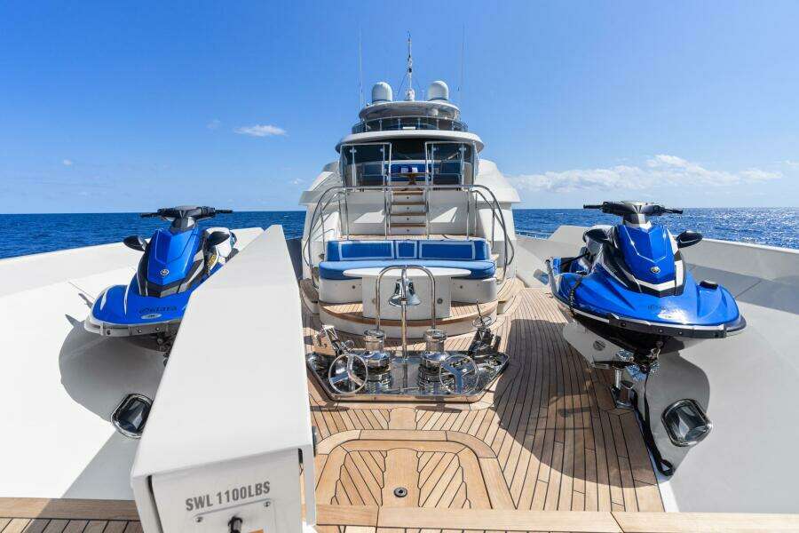 2010 Westport Superyacht