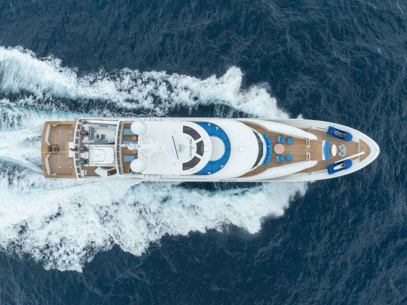 2010 Westport Superyacht