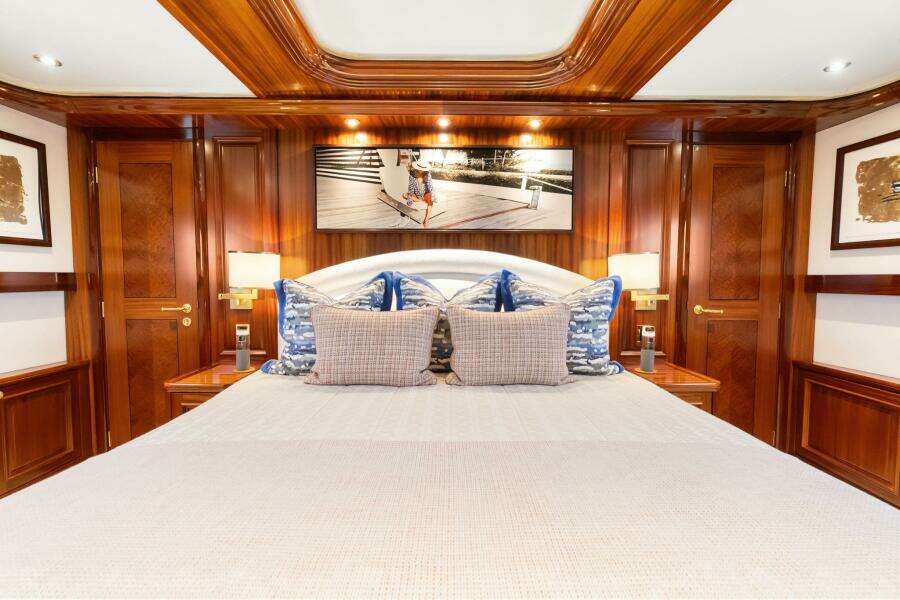 2010 Westport Superyacht