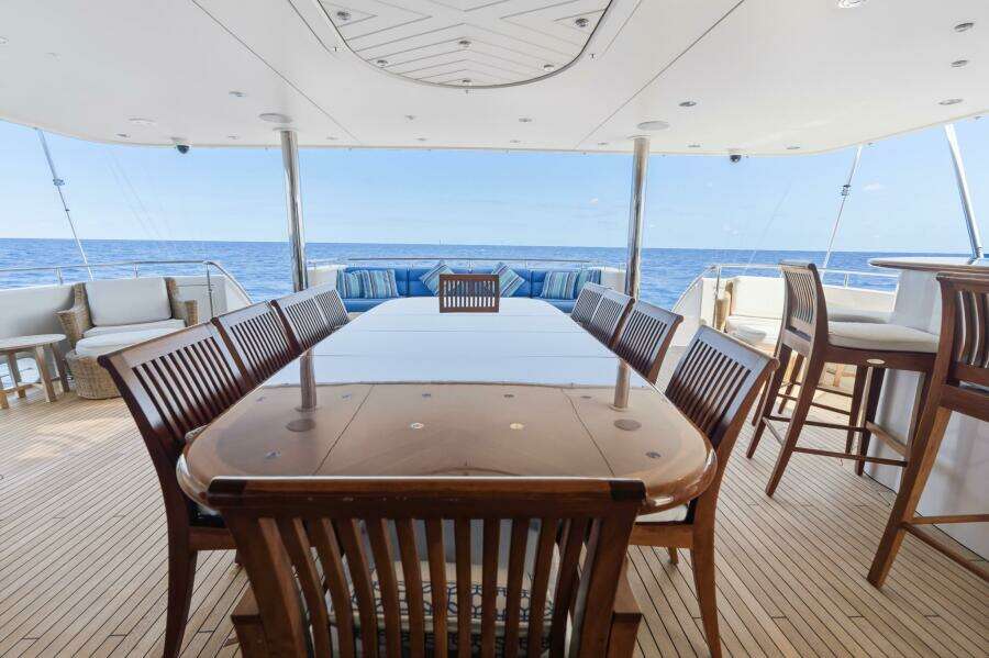 2010 Westport Superyacht