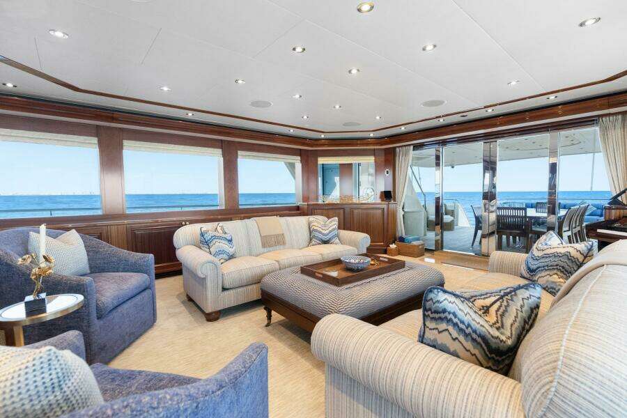 2010 Westport Superyacht
