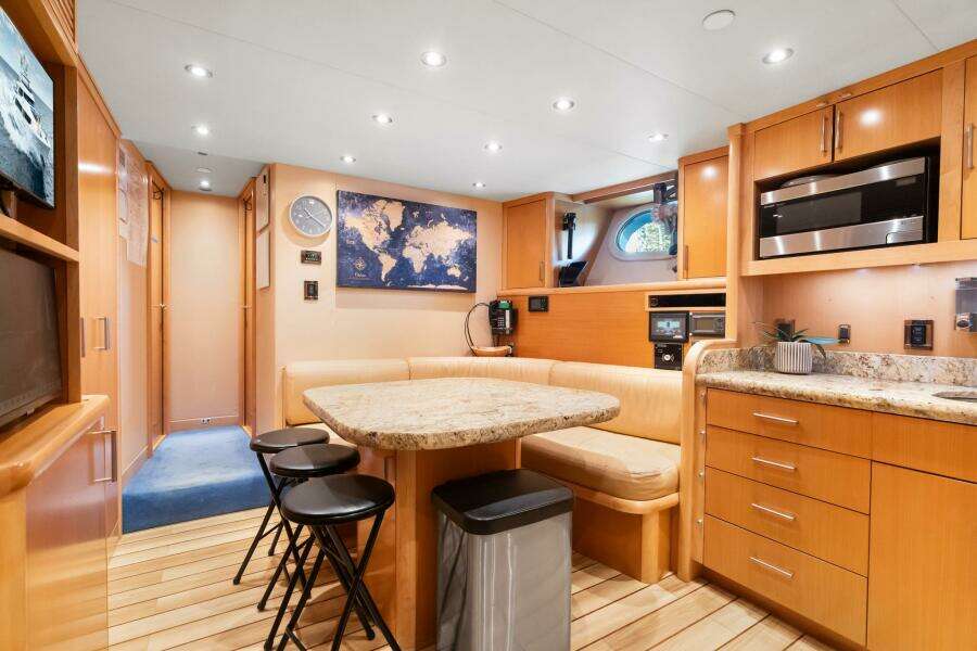 2010 Westport Superyacht