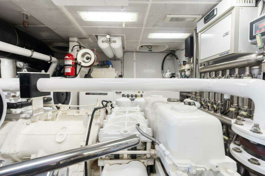 2010 Westport Superyacht