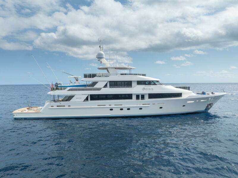 2010 Westport Superyacht