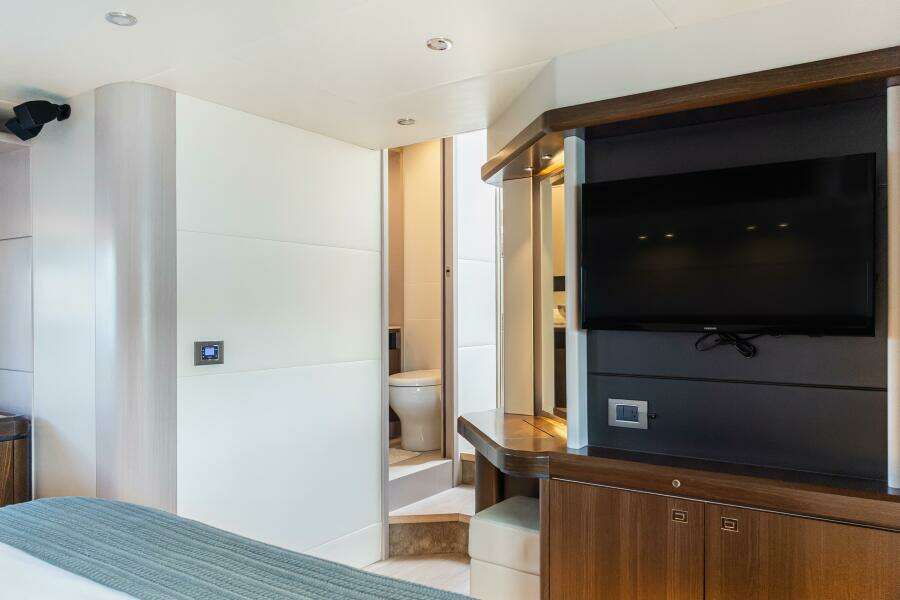 2019 Absolute 58 Fly