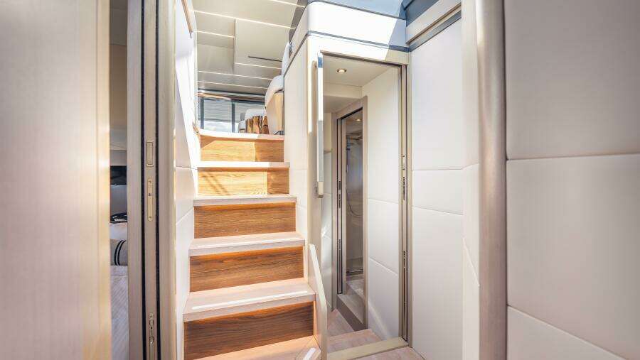 2019 Absolute 58 Fly