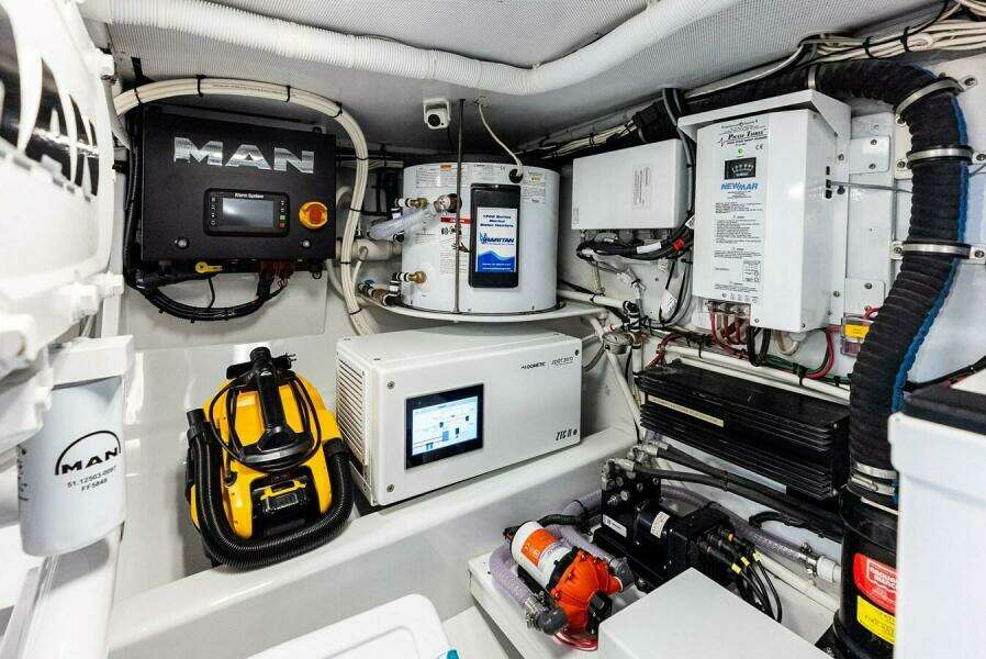 2000 Rybovich Express Sportfisherman