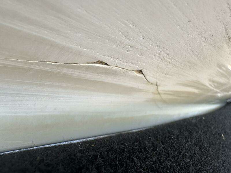 1999 Sea Ray 215 Express Cruiser