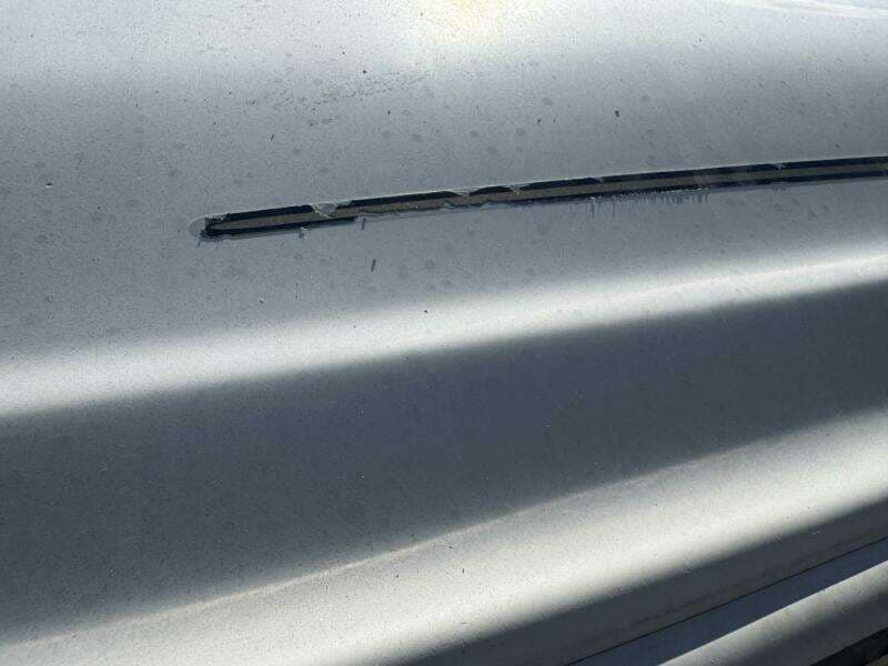 1999 Sea Ray 215 Express Cruiser