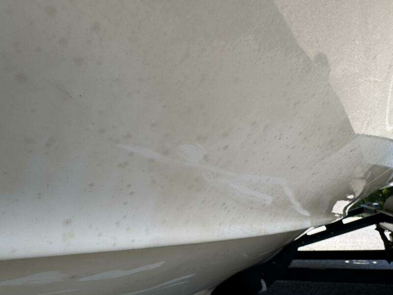 1999 Sea Ray 215 Express Cruiser