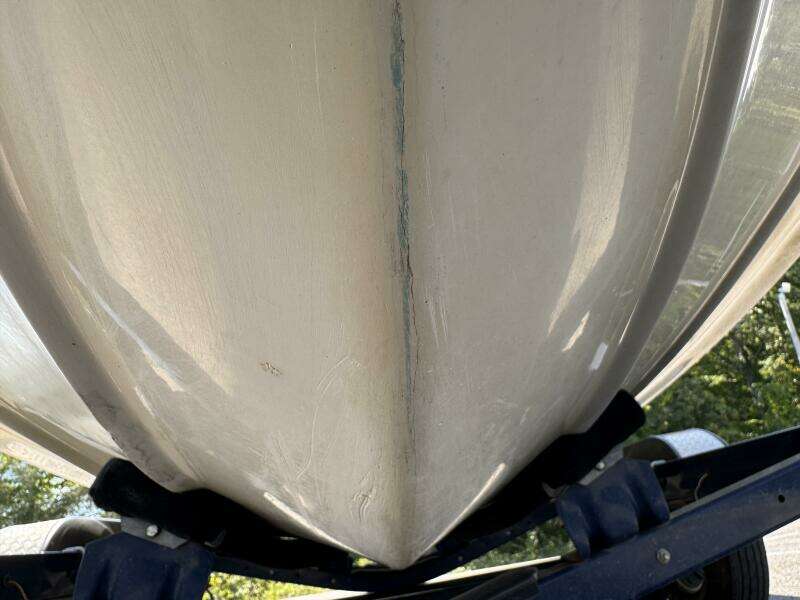 1999 Sea Ray 215 Express Cruiser