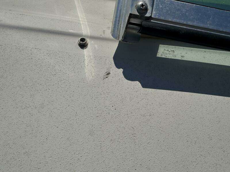 1999 Sea Ray 215 Express Cruiser