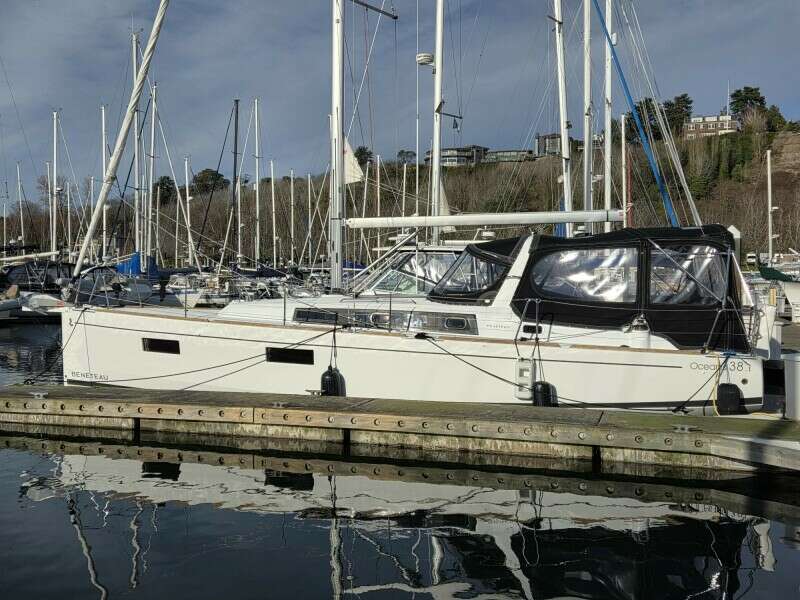 2022 Beneteau Oceanis 38.1 "Clewless"