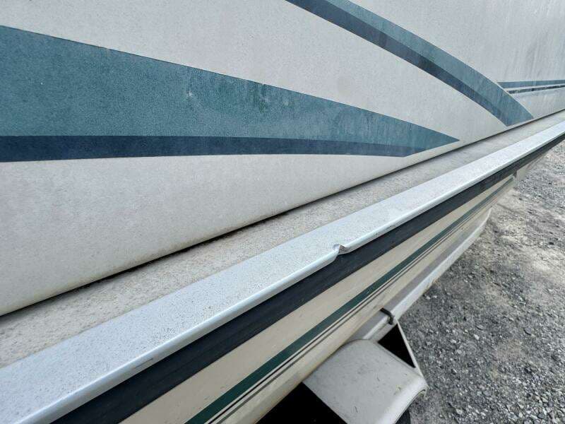 2002 Sun Tracker Party Deck 21