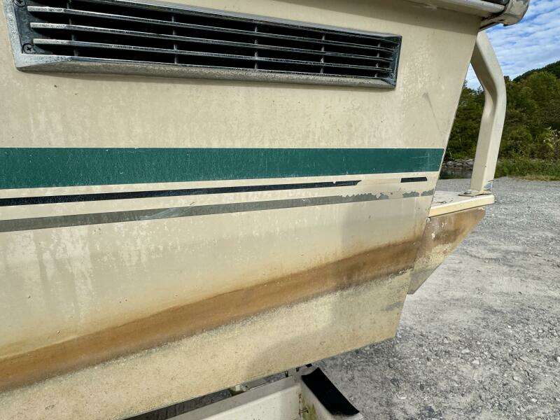 2002 Sun Tracker Party Deck 21