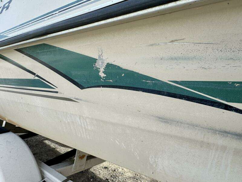 2002 Sun Tracker Party Deck 21