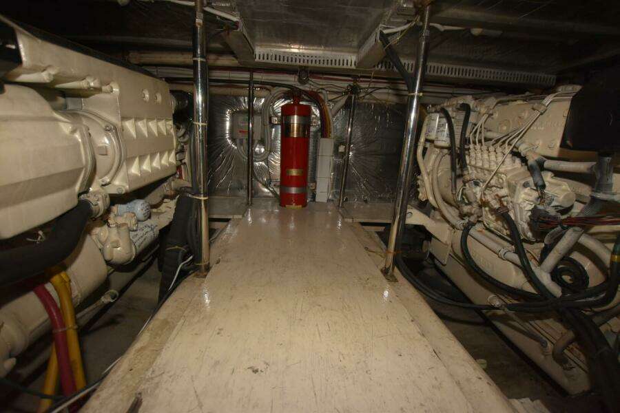 2006 Carver 46 Voyager