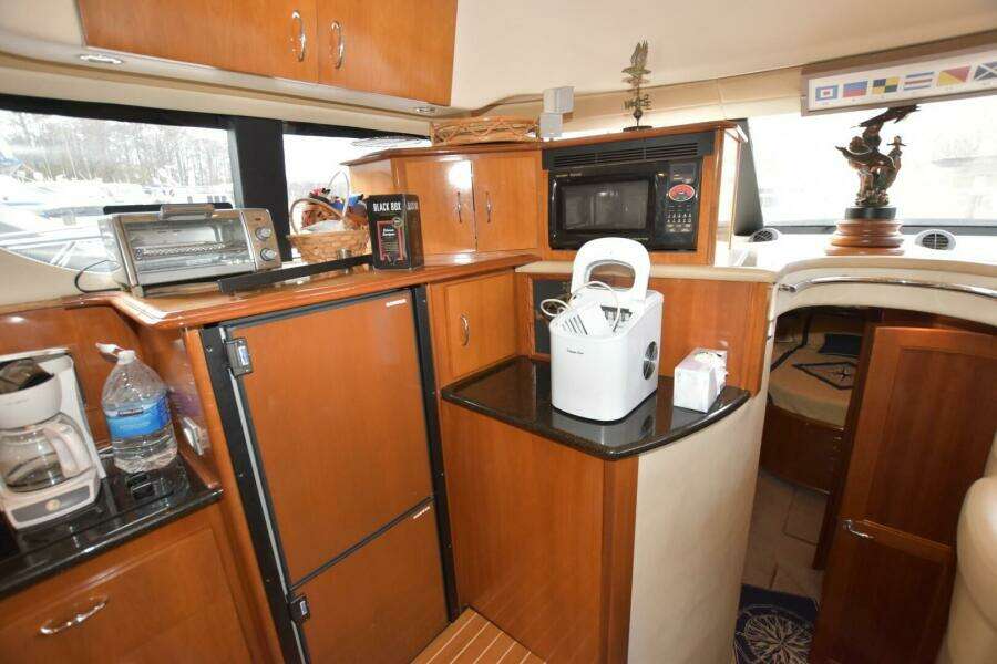 2006 Carver 46 Voyager