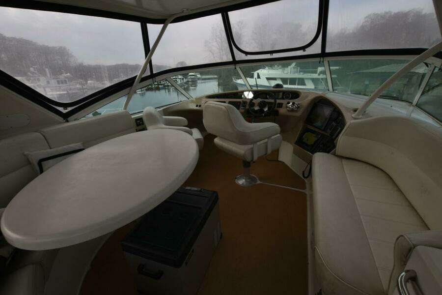 2006 Carver 46 Voyager