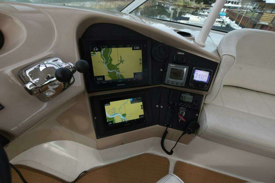 2006 Carver 46 Voyager