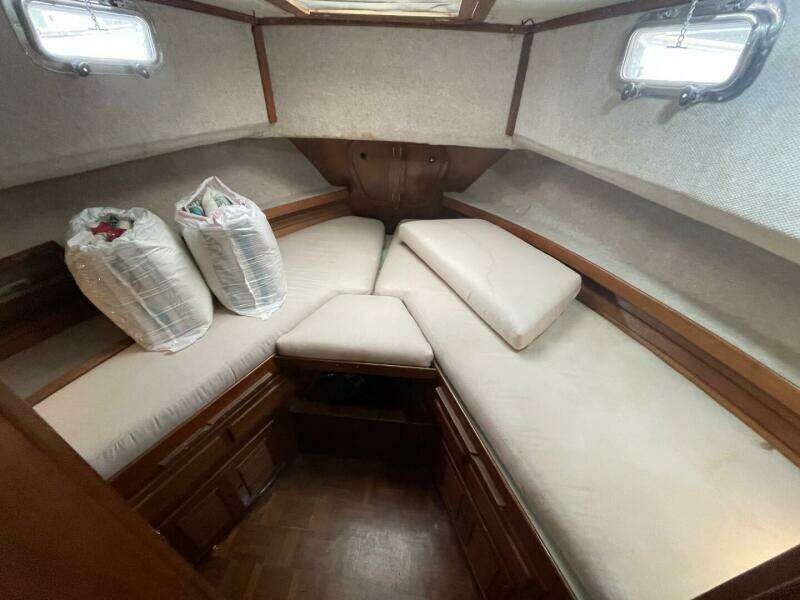 1991 Marine Trader 34 Double Cabin