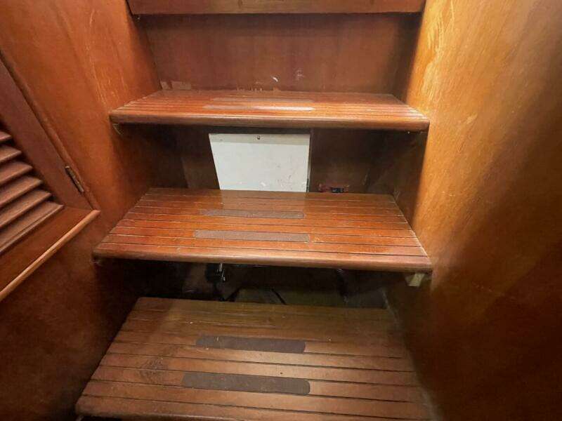 1991 Marine Trader 34 Double Cabin