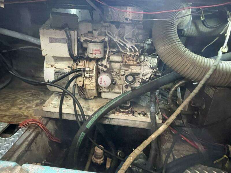 1991 Marine Trader 34 Double Cabin