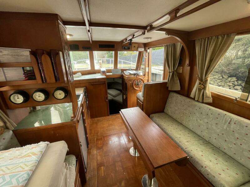 1991 Marine Trader 34 Double Cabin