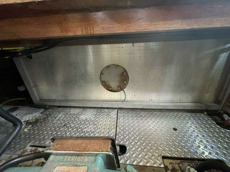 1991 Marine Trader 34 Double Cabin