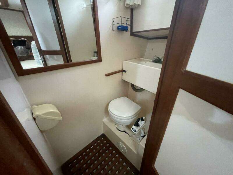 1991 Marine Trader 34 Double Cabin