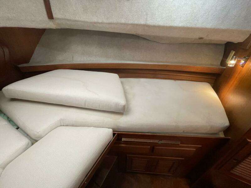 1991 Marine Trader 34 Double Cabin