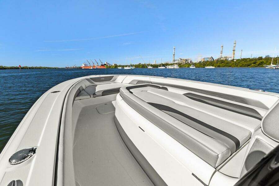 2021 ShearWater 270 SS Open Carolina