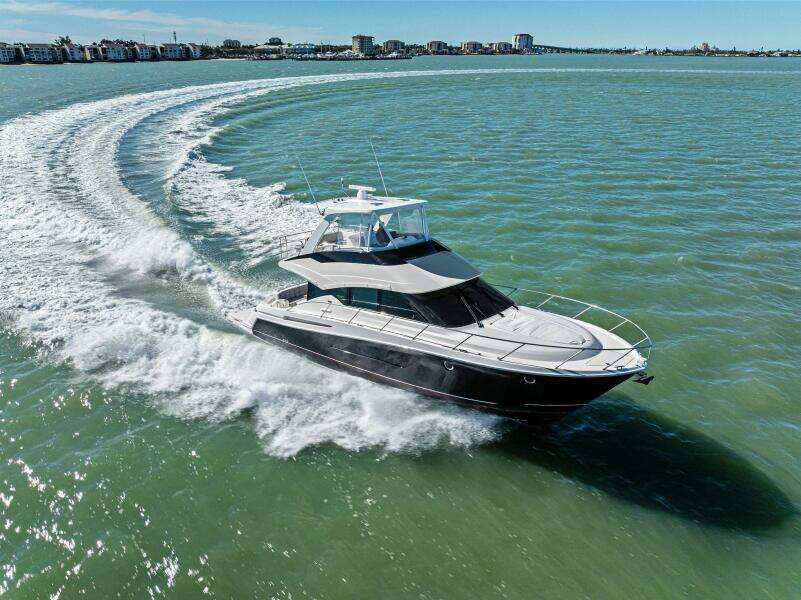 2016 Tiara Yachts 50 Flybridge - Profile