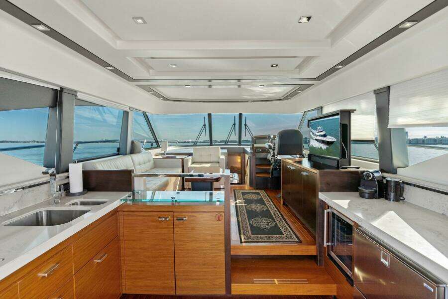 2016 Tiara Yachts 50 Flybridge - Galley
