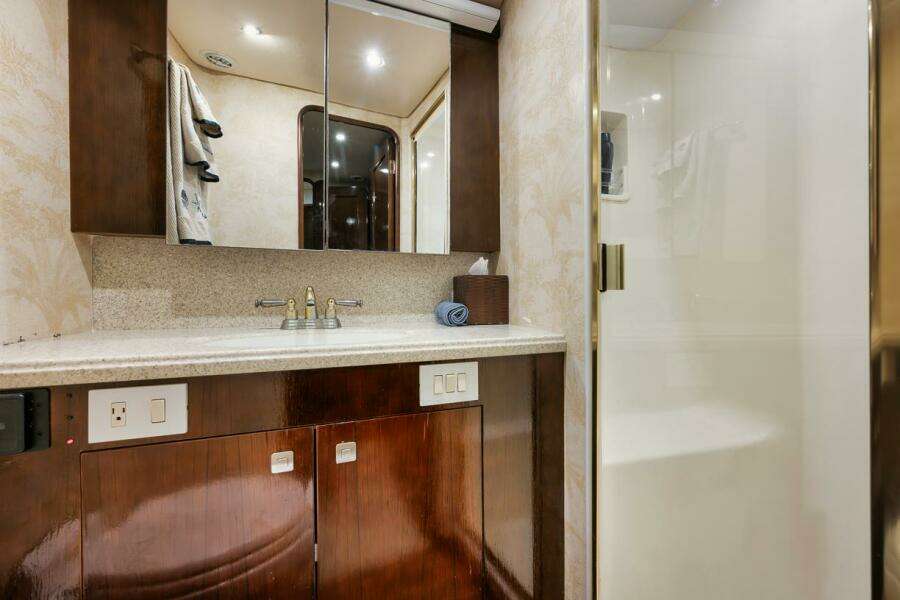 Ocean 73 UNCONQUERED - Guest Head