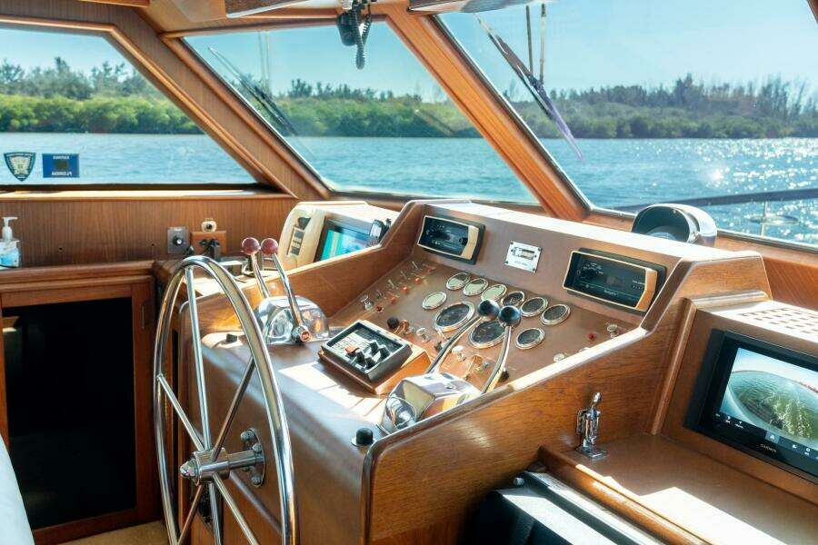 1985 Hatteras 53 Motor Yacht