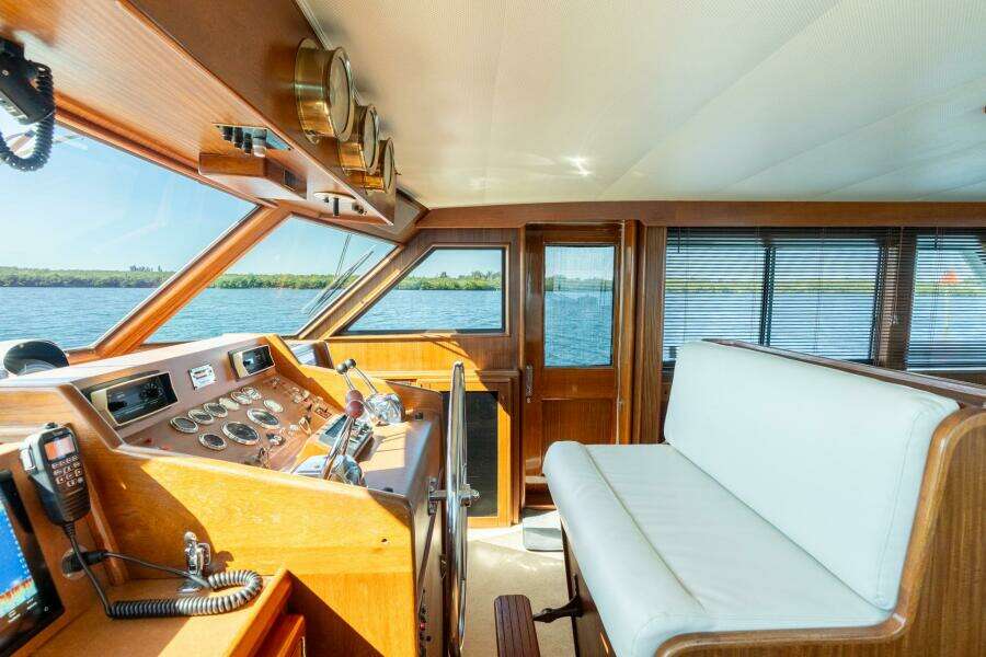 1985 Hatteras 53 Motor Yacht