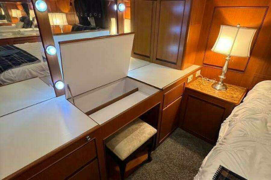 1998 Hyatt 51 Aft Cabin MY