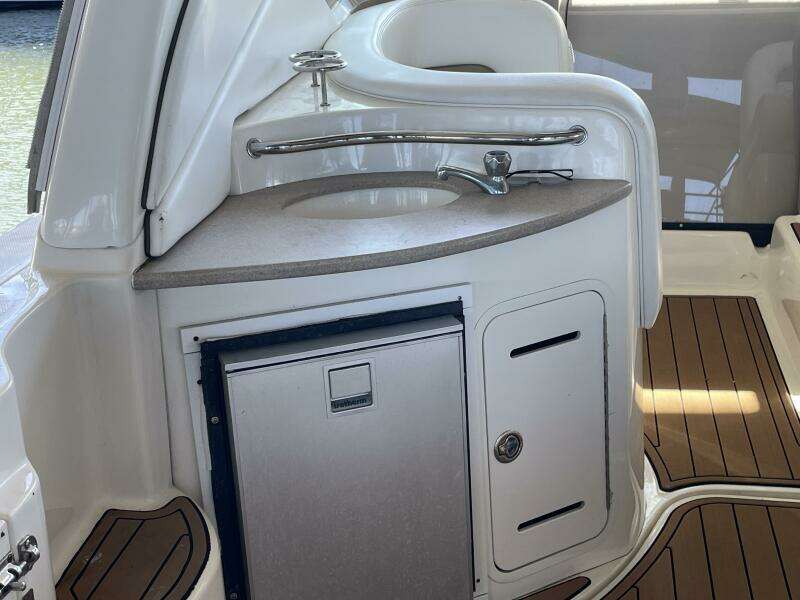2006 Sea Ray 320 Sundancer