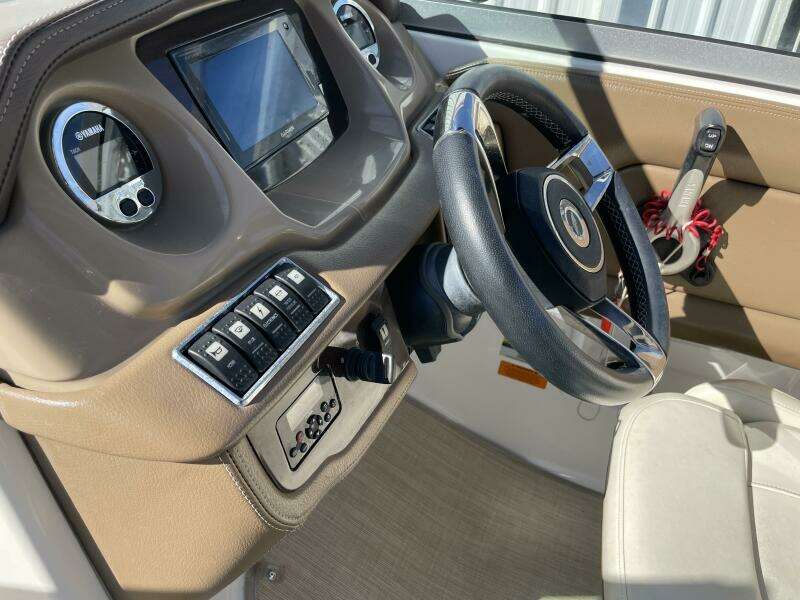 2016 Chaparral 210 Suncoast