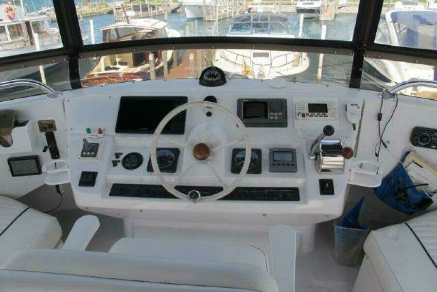 1999 Mainship 350