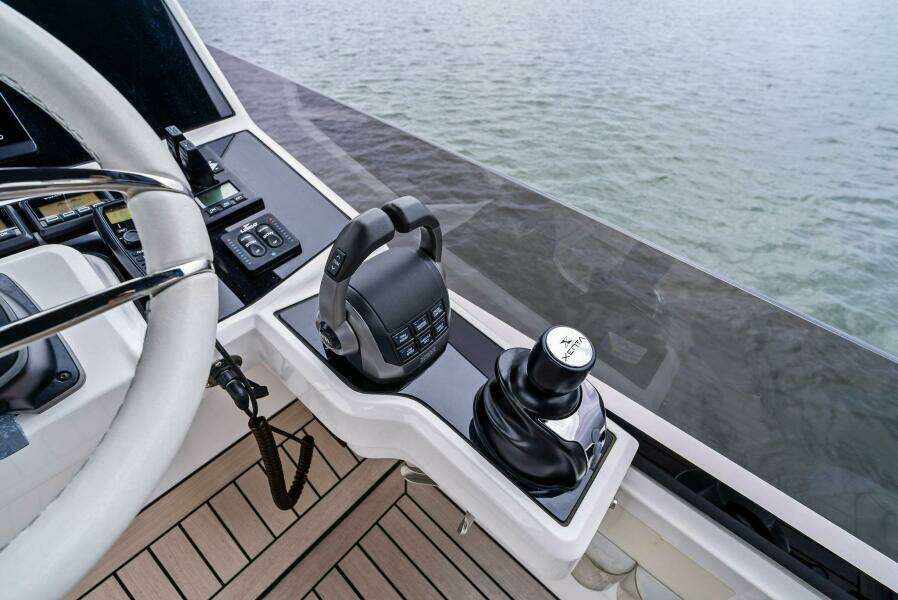 2025 Sunseeker 55 Manhattan