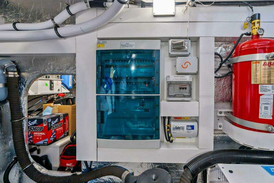 2025 Sunseeker 55 Manhattan